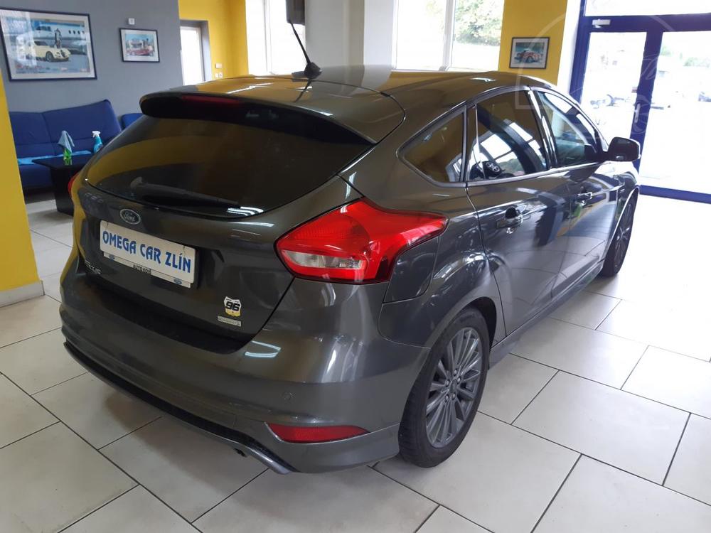 Ford Focus 1.5 i ST-LINE