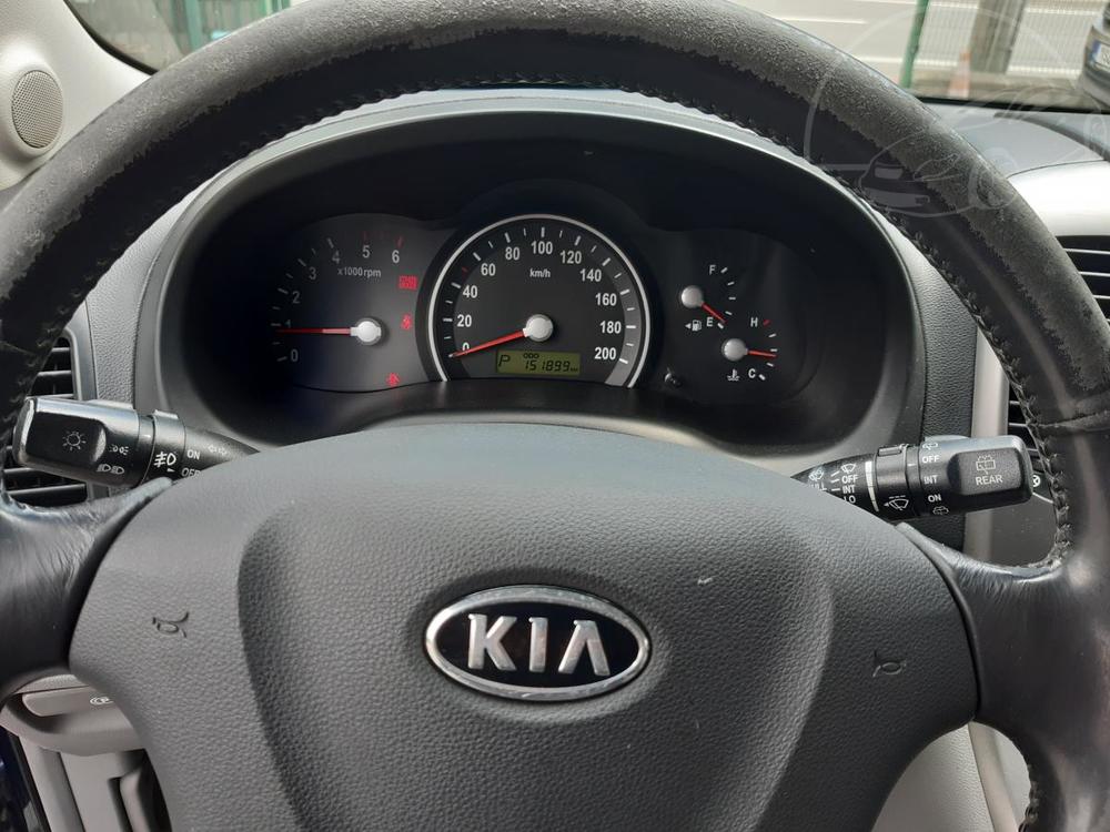 Kia Carnival 2.9 CRDI 7mst tan