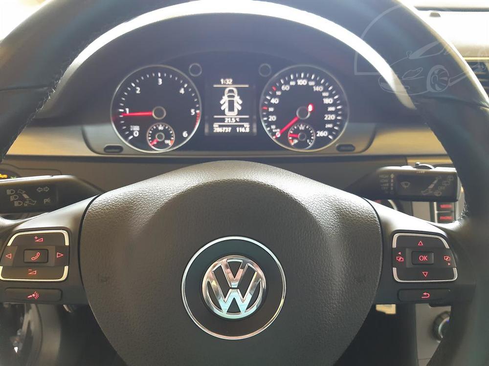 Volkswagen Passat 2.0 TDI Combi NAVI XENONkamera