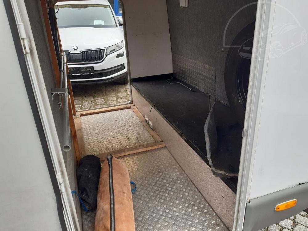 Fiat Ducato 2.5 TDI KNAUS ZADNO