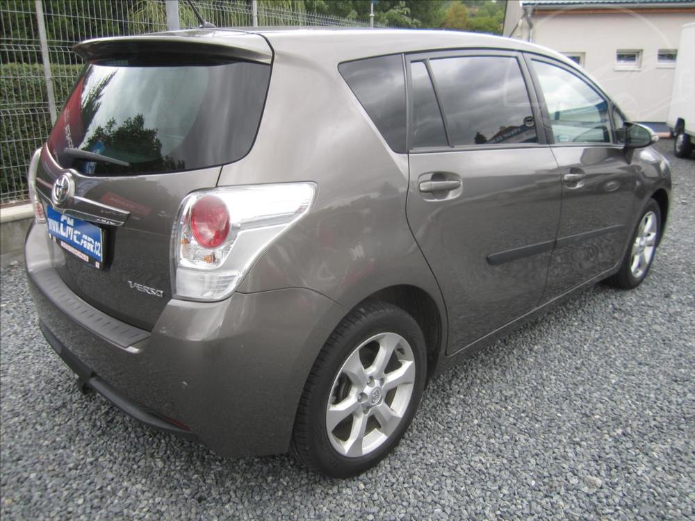 Toyota Verso 1.8 Valvematic, Bi-xenony