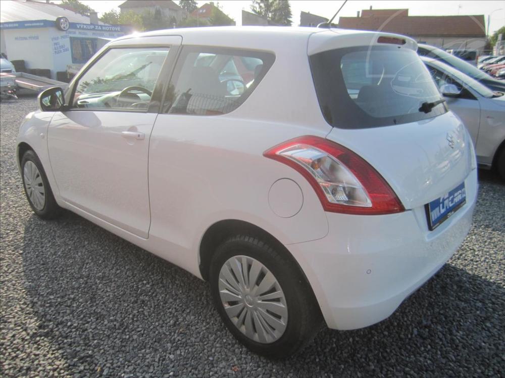 Suzuki Swift 1.2VVT GL Klimatizace, 1. maj.