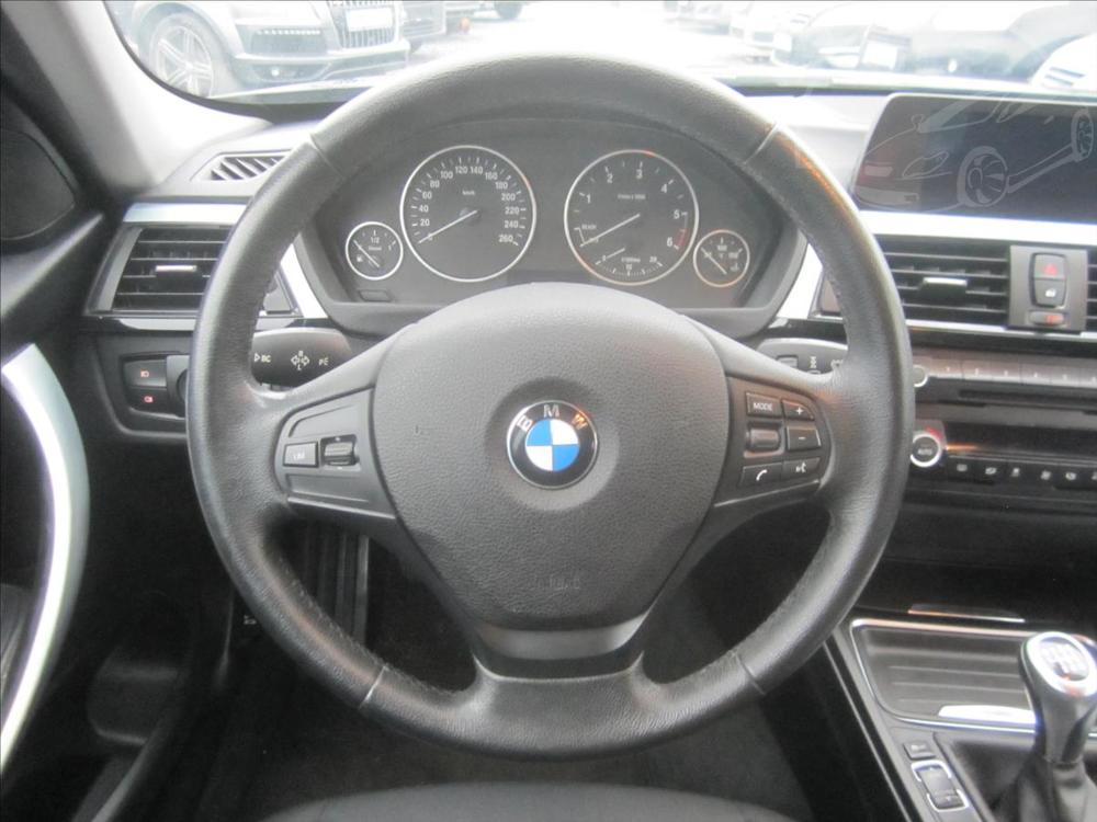 BMW 320 d Touring, Bi-xenony, aut.