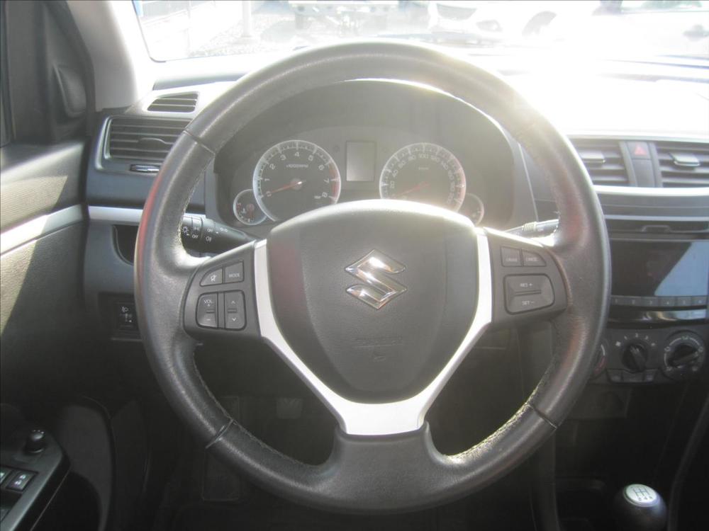 Suzuki Swift 1.2VVT GL Klimatizace, 1. maj.