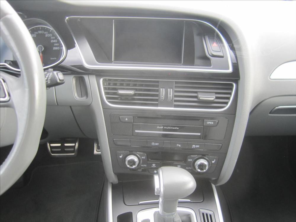 Audi A4 Avant 2.0TDi S-Line, Bi-Xenony