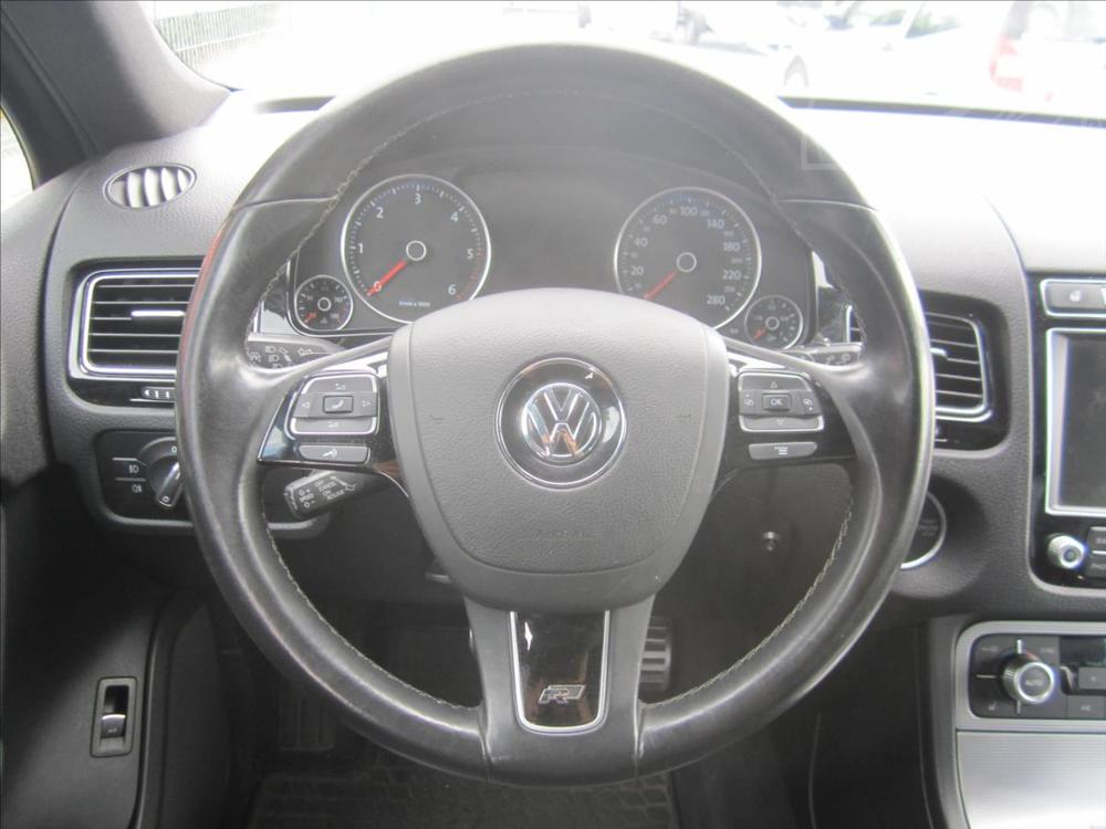 Volkswagen Touareg 3.0TDi V6 DSG, R-Line, 4x4, 2.