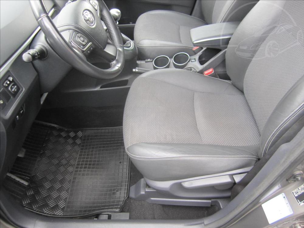 Toyota Verso 1.8 Valvematic, Bi-xenony