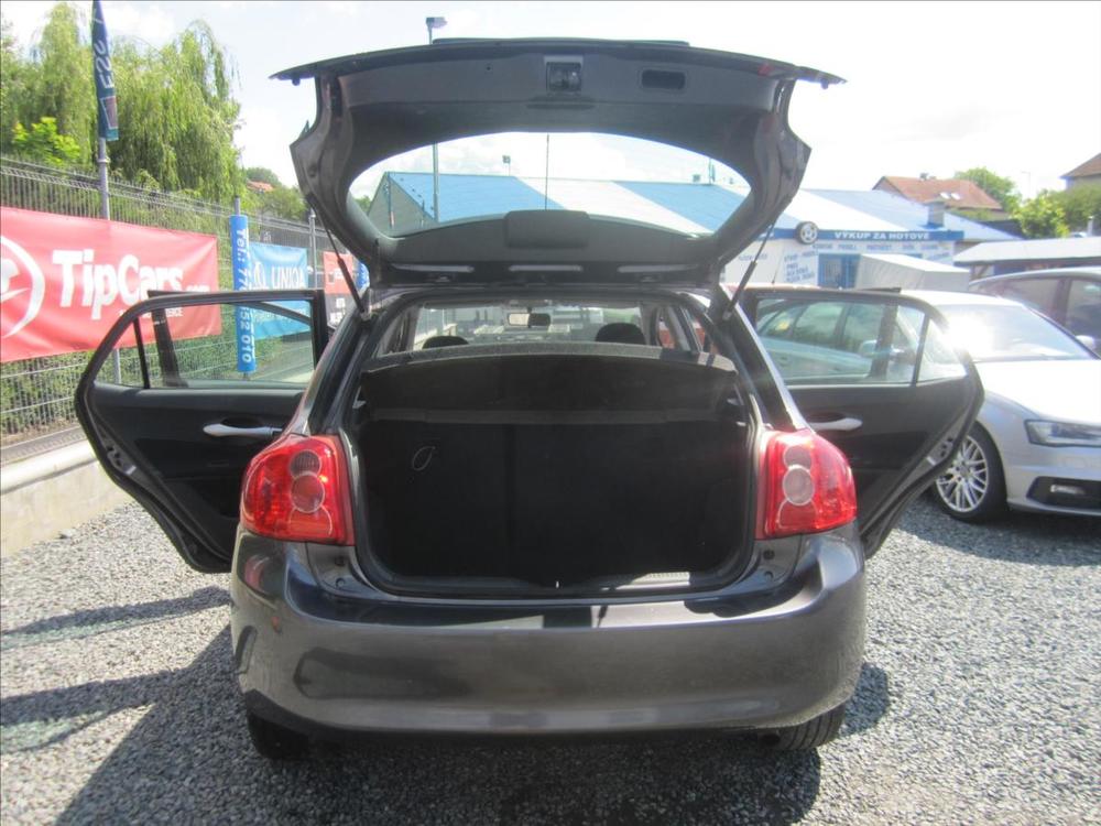 Toyota Auris 2.0 D-4D, aut. KLIMA