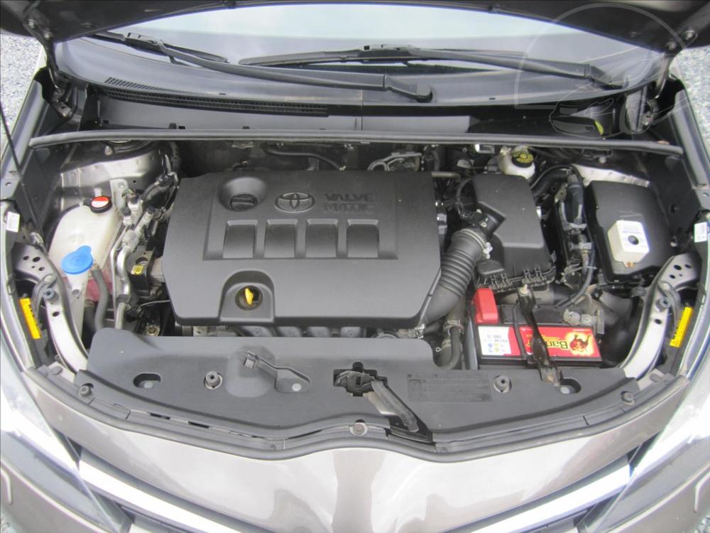 Toyota Verso 1.8 Valvematic, Bi-xenony