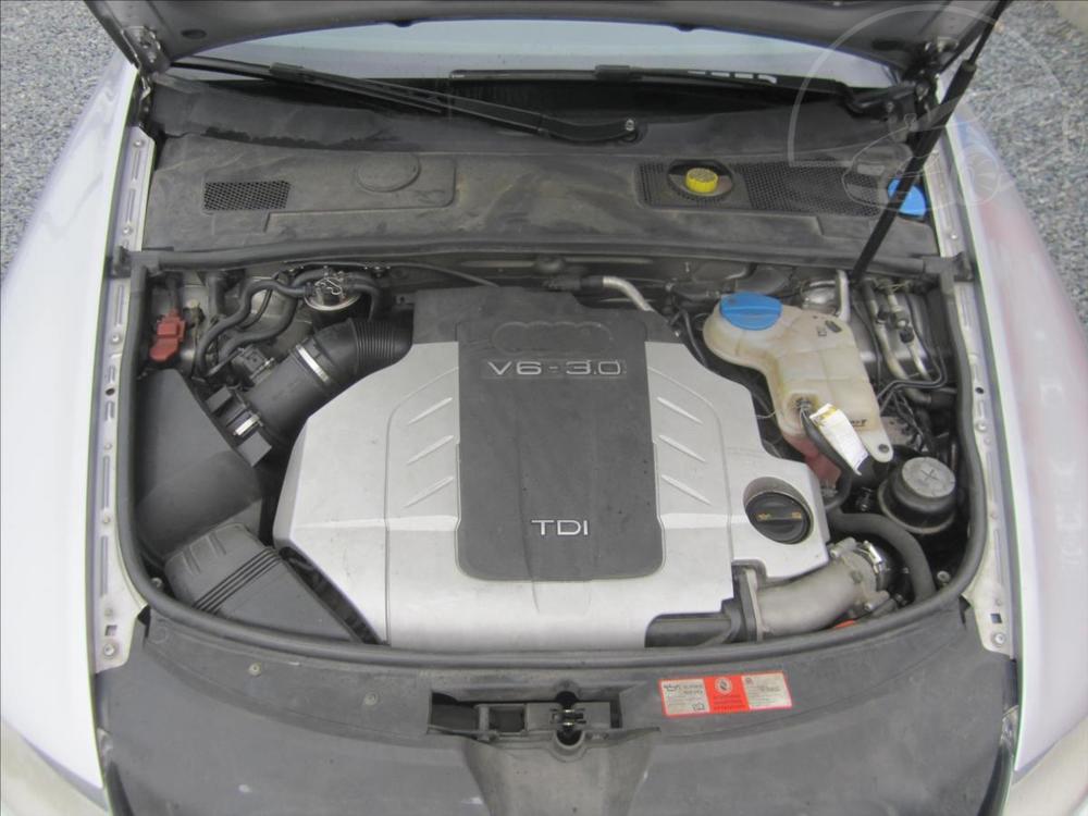 Audi A6 3.0TDi V6 quattro, Bi-xenony