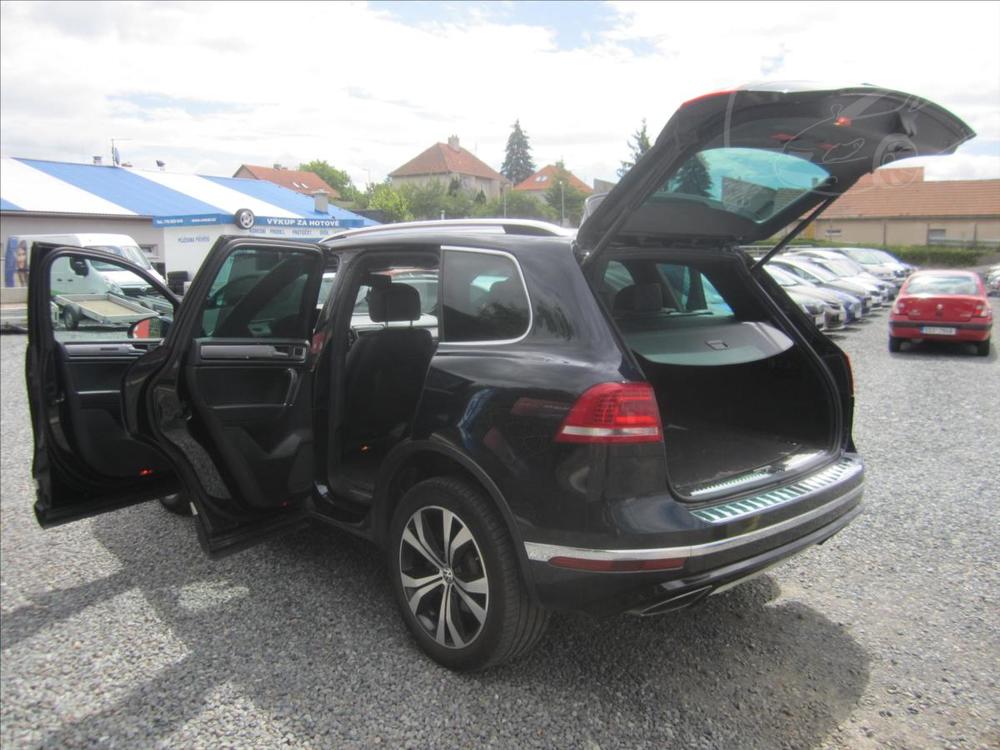 Volkswagen Touareg 3.0TDi V6 DSG, R-Line, 4x4, 2.