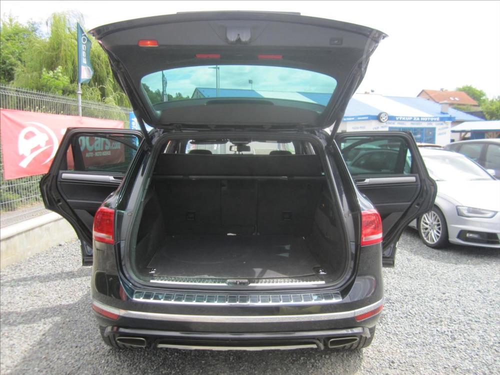 Volkswagen Touareg 3.0TDi V6 DSG, R-Line, 4x4, 2.