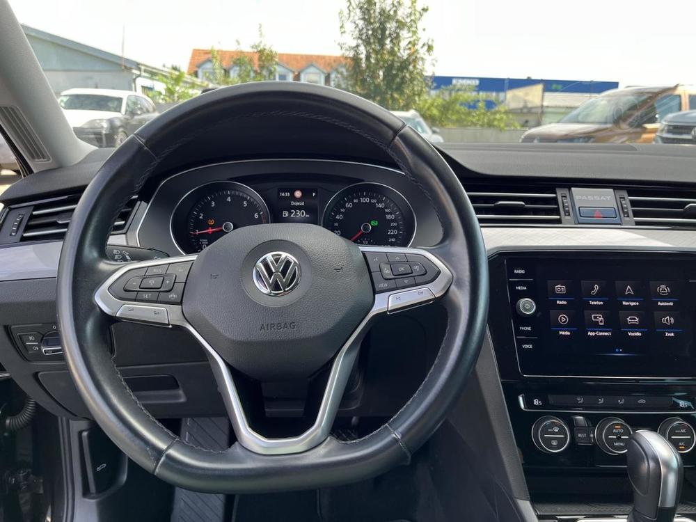 Volkswagen Passat 1.5TSi DSG BUSSINES 110kW