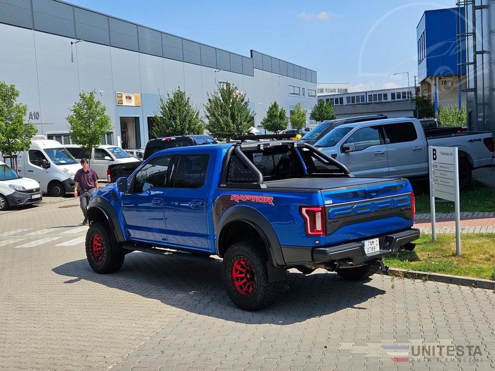 Ford F-150 RAPTOR