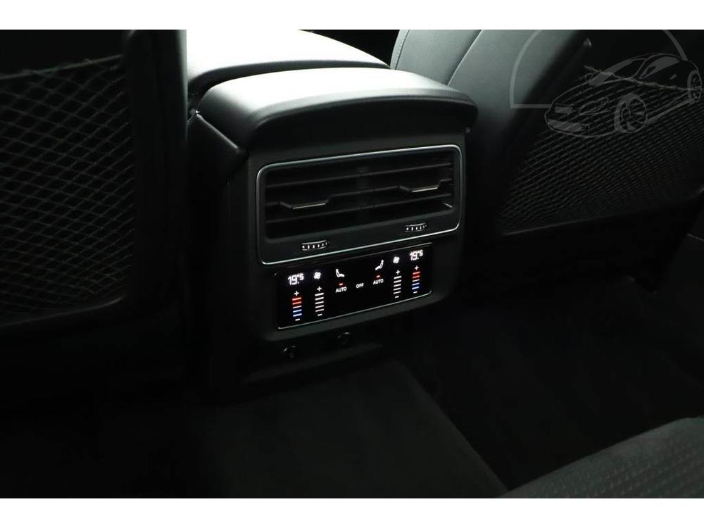 Audi Q7 50 TDI, S-line,Navigace