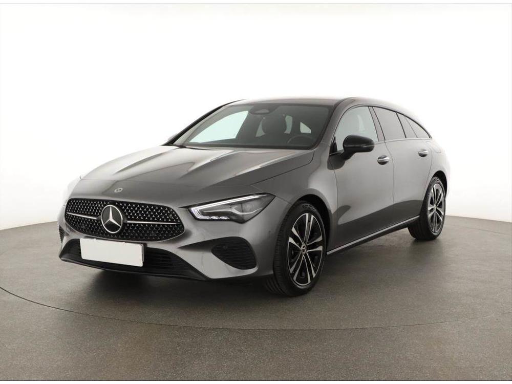 Mercedes-Benz CLA 200, Progressive, Navigace