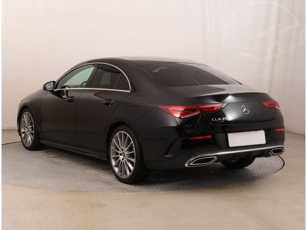 Mercedes-Benz CLA 200, AMG Paket