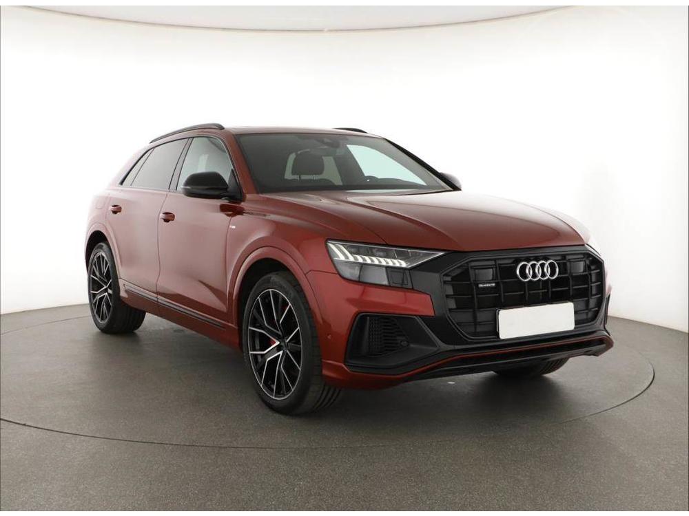 Prodm Audi Q8 55 TFSI, S-Line