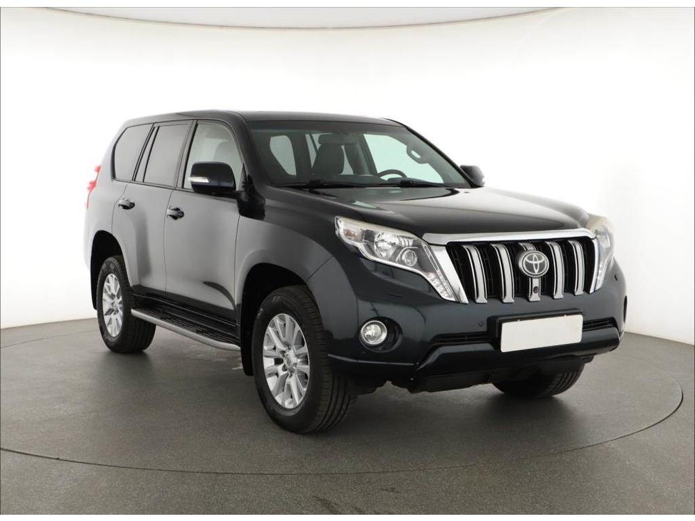 Prodm Toyota Land Cruiser 3.0 D-4D, STK, 4x4, AUTOMAT