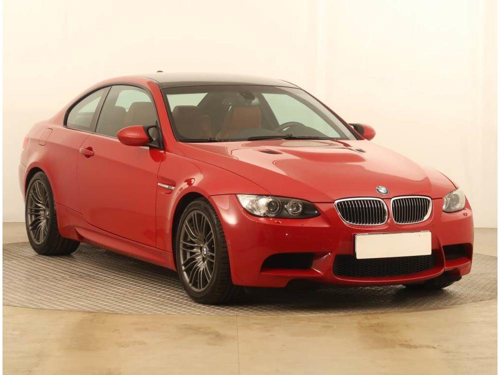 BMW M3 M3 4.0, Nové v ČR, V8