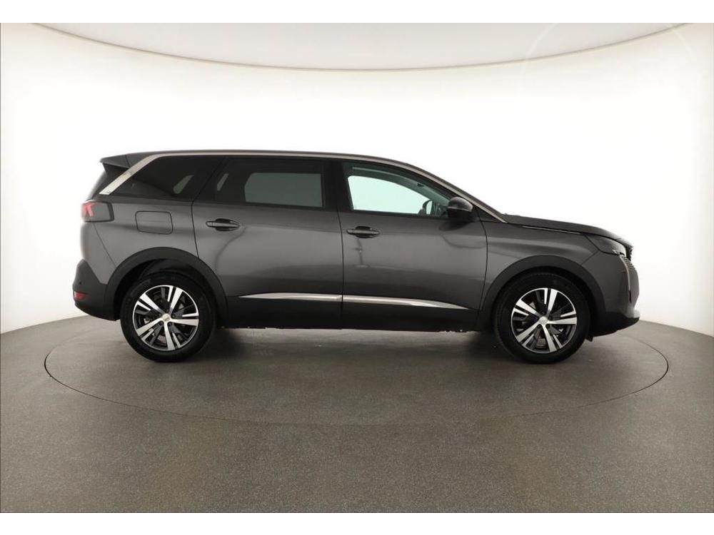 Peugeot 5008 PureTech 130, 7mst, R,1.maj