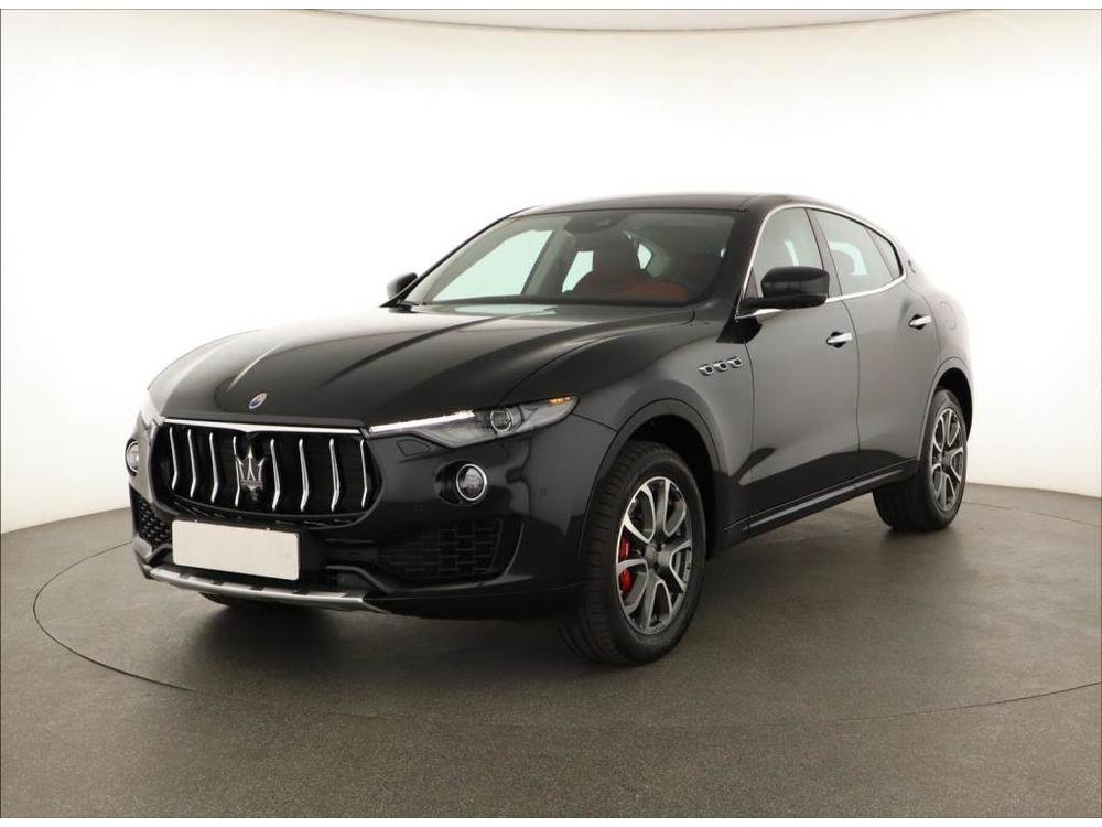 Maserati Levante V6 S, 30 tkm, R, DPH