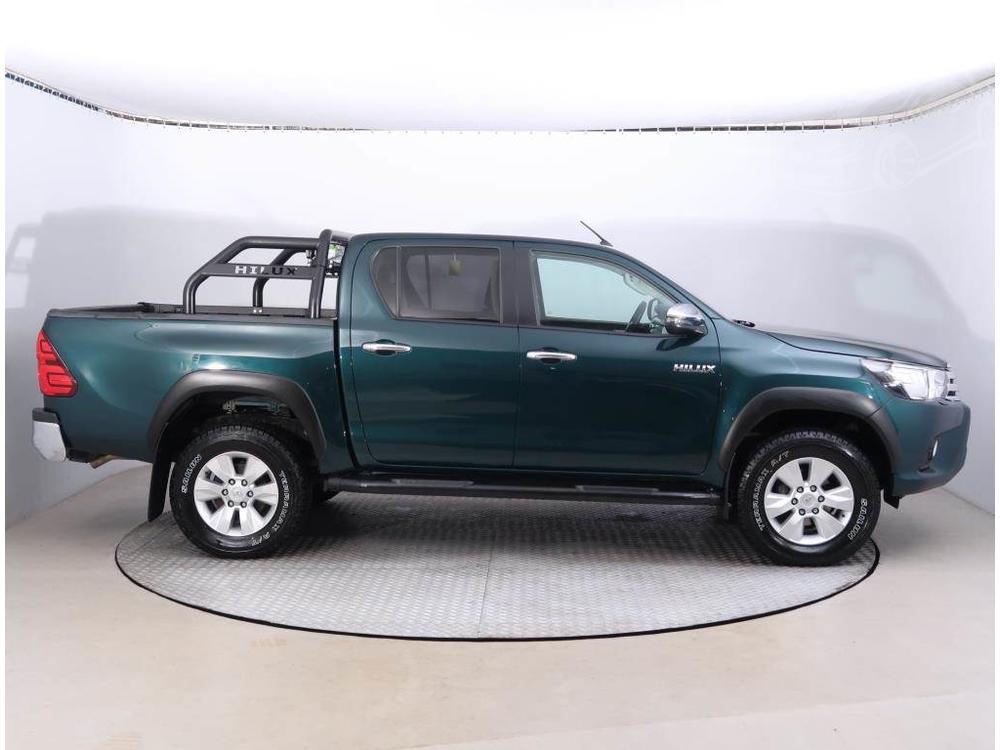 Toyota Hilux 2.4 D-4D, Koupeno v R