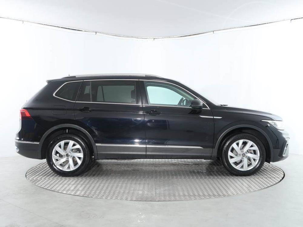 Volkswagen Tiguan 2.0 TDI, Elegance, 1. majitel.