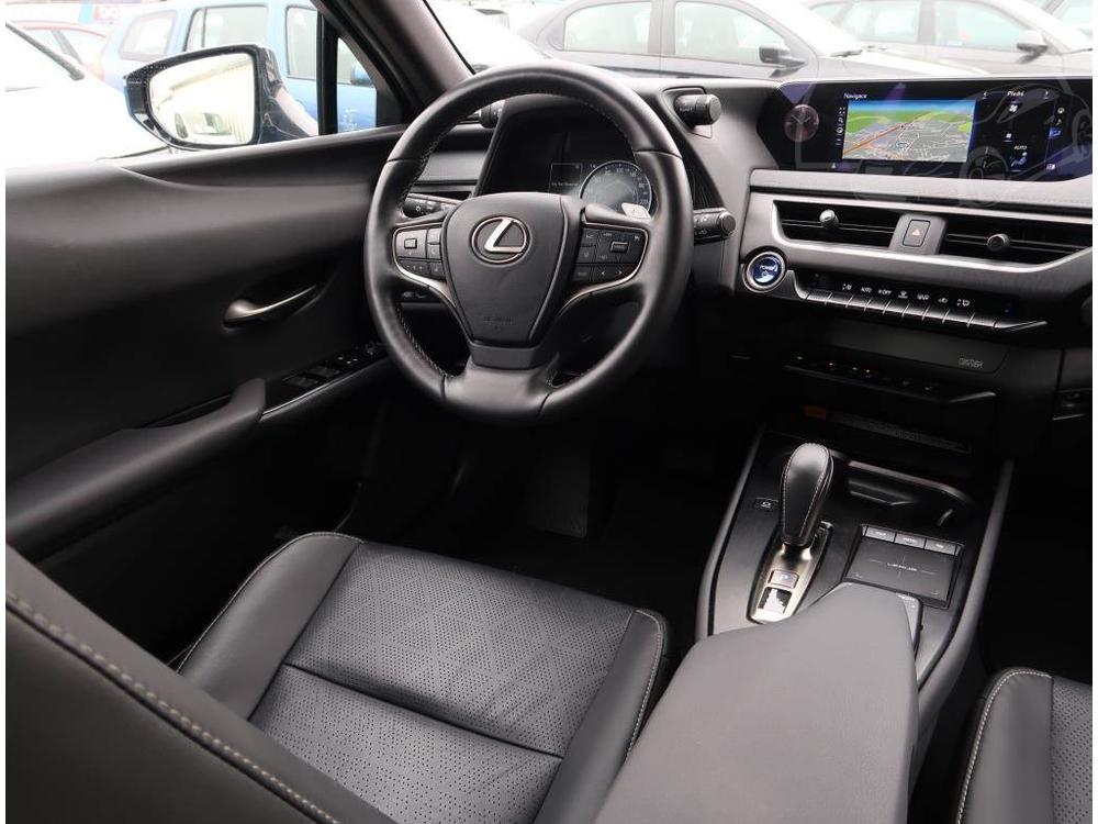 Lexus UX 300e, Automat, Serv.kniha