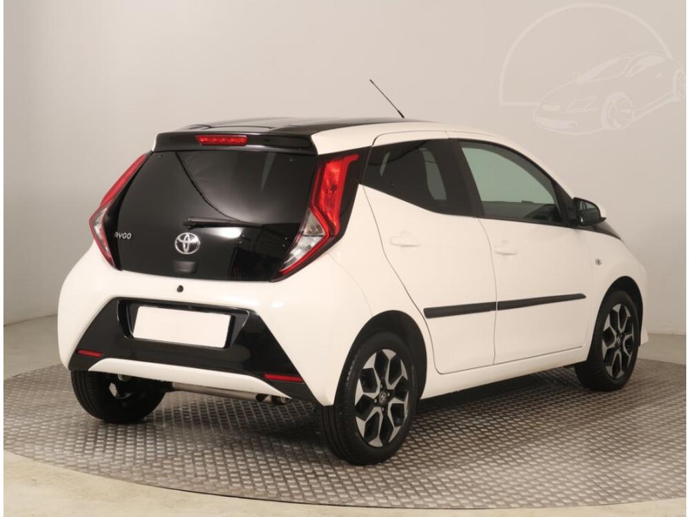 Toyota Aygo 1.0 VVT-i, x-cite, R,1.maj