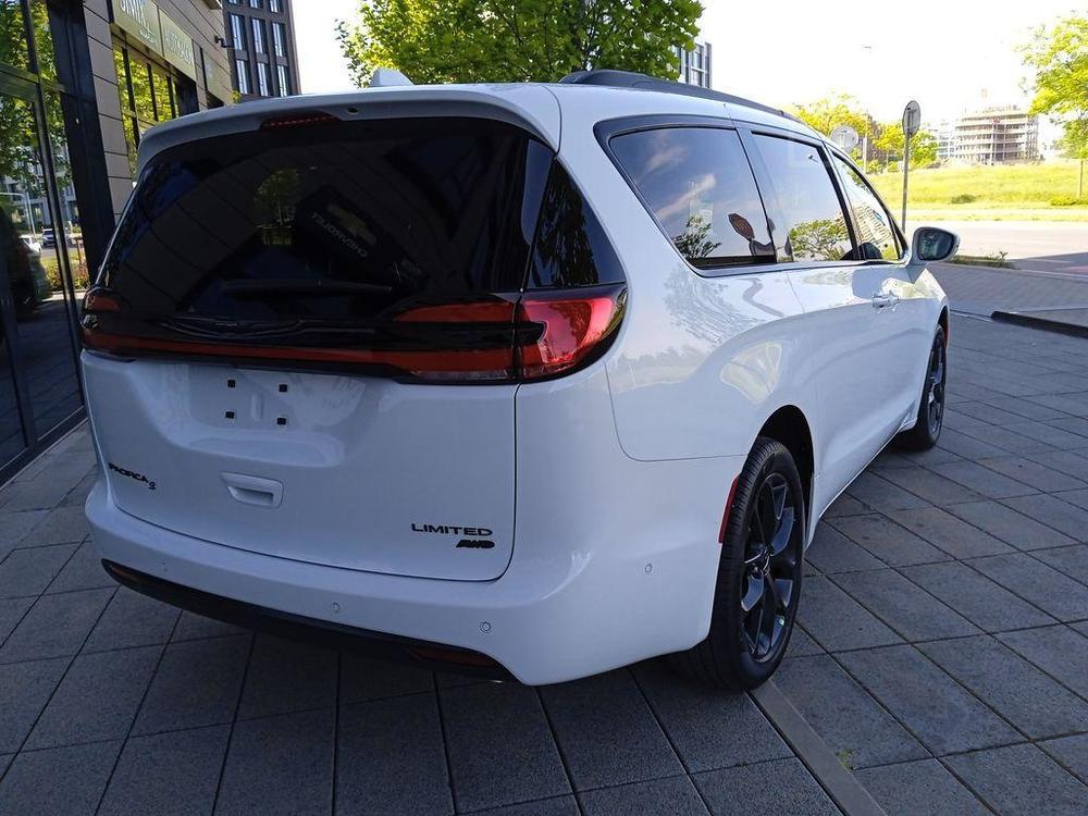 Chrysler Pacifica Limited S AWD