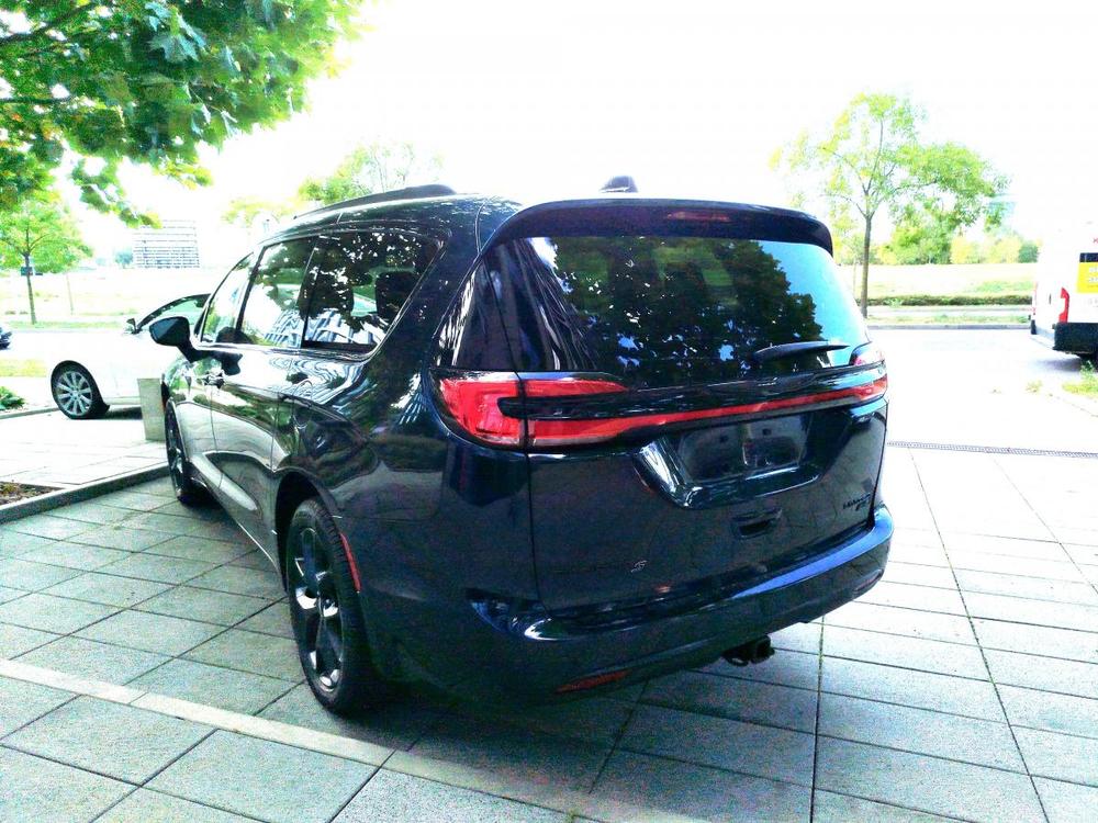 Chrysler Pacifica Limited AWD SKLADEM