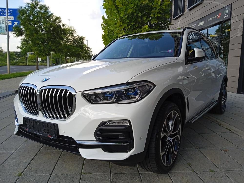 BMW X5 xDrive 45e,vzduch,TZ 2700 kg