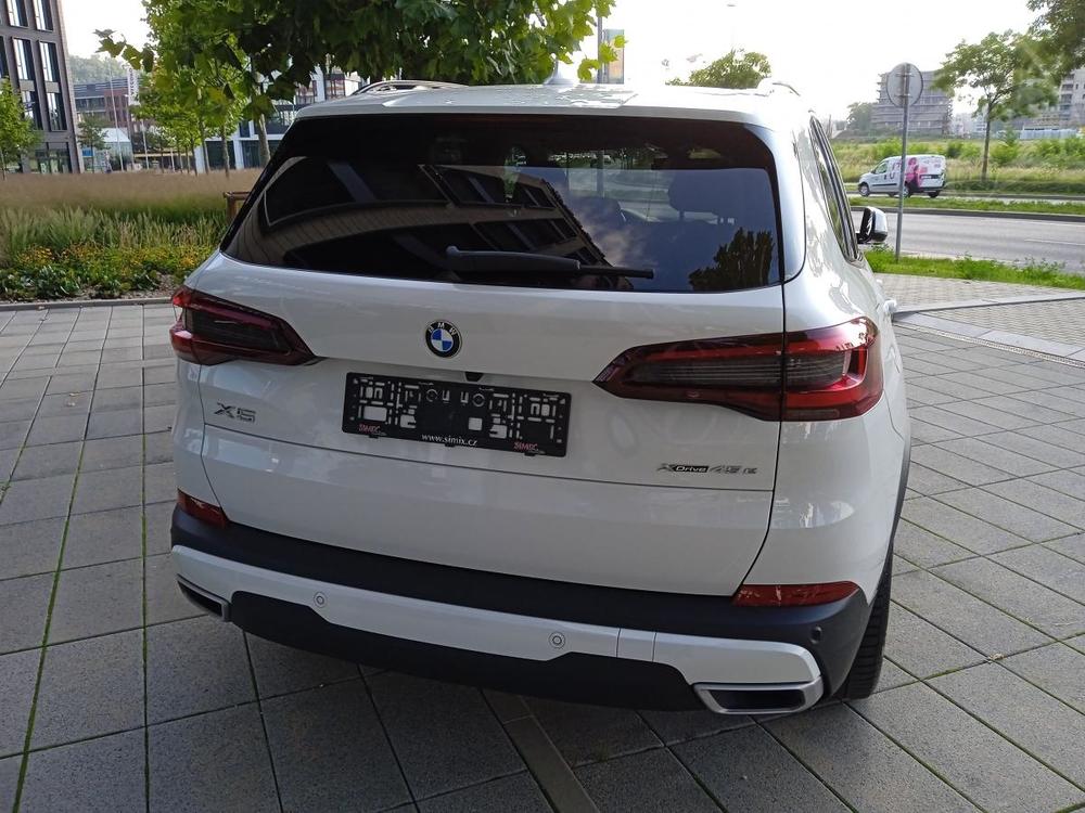 BMW X5 xDrive 45e,vzduch,TZ 2700 kg