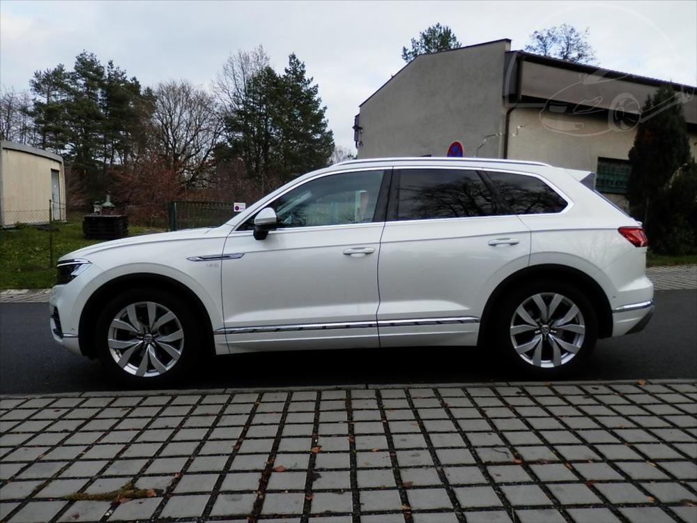 Volkswagen Touareg 3,0 TDi 210Kw, Panorama, 1. ma