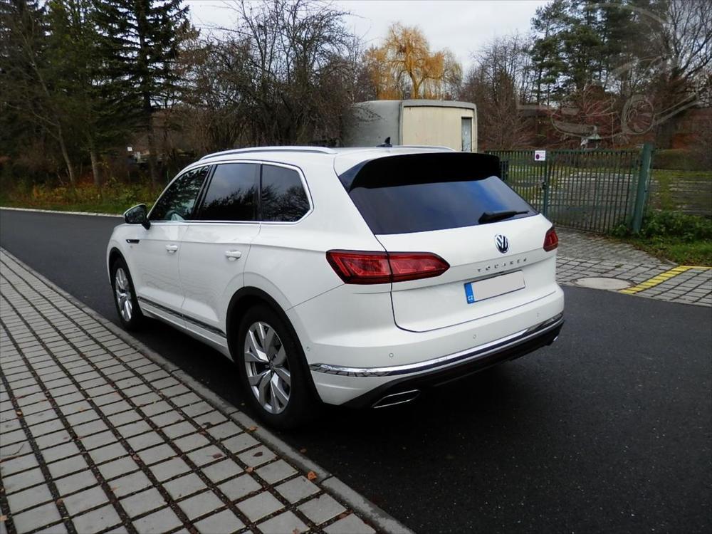 Volkswagen Touareg 3,0 TDi 210Kw, Panorama, 1. ma