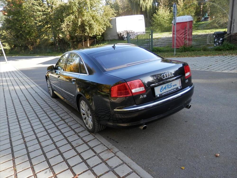 Audi A8 4,2 4x4, MAX vbava, Bose, Nav