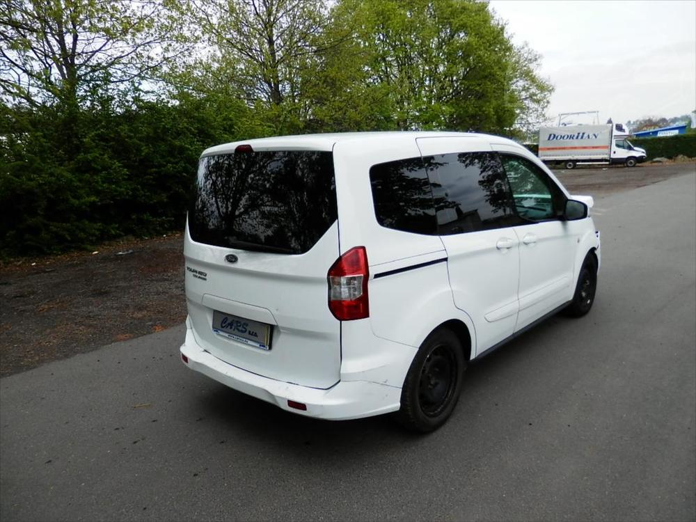 Ford Tourneo Courier 1,5 TDCi, 5mst, Klima, Pojzd