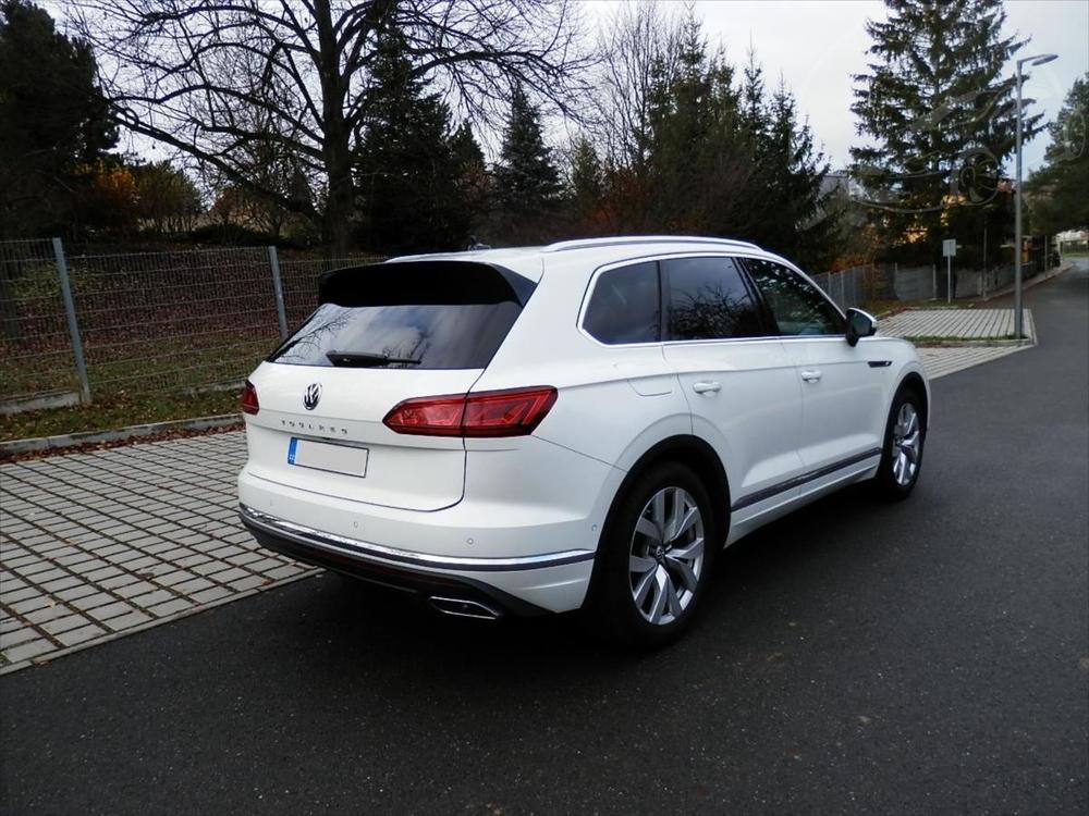 Volkswagen Touareg 3,0 TDi 210Kw, Panorama, 1. ma