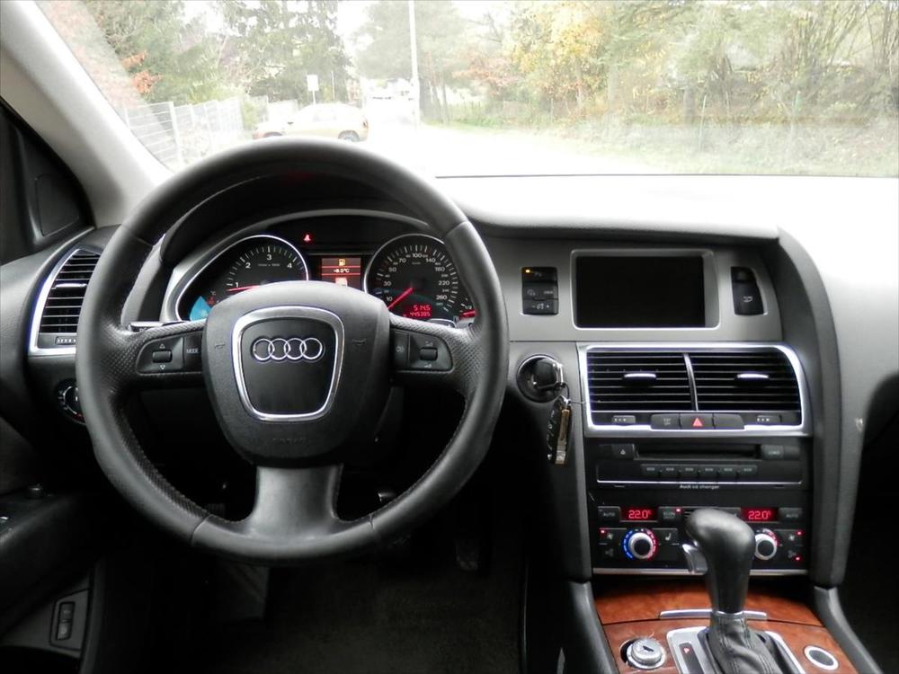 Audi Q7 3,0 TDi 176Kw, 4x4 Tiptronic,