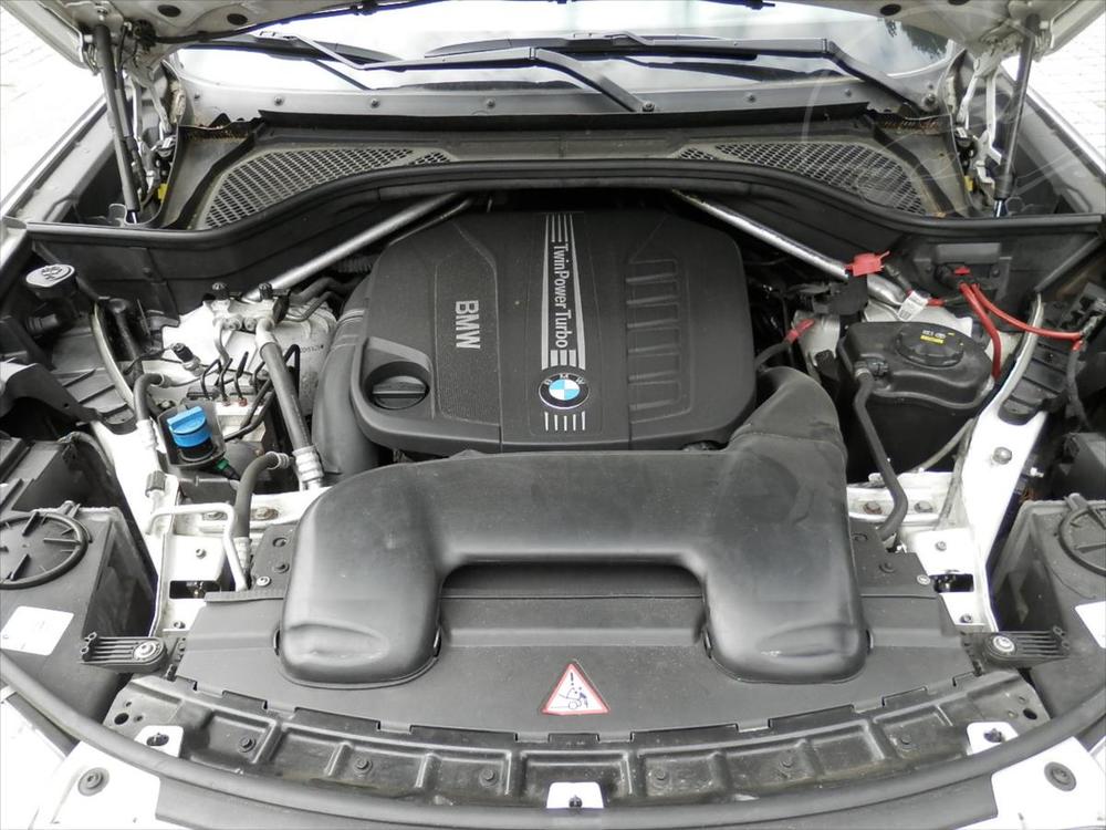 BMW X5 xDrive30d, 7mst, M-paket, Pan