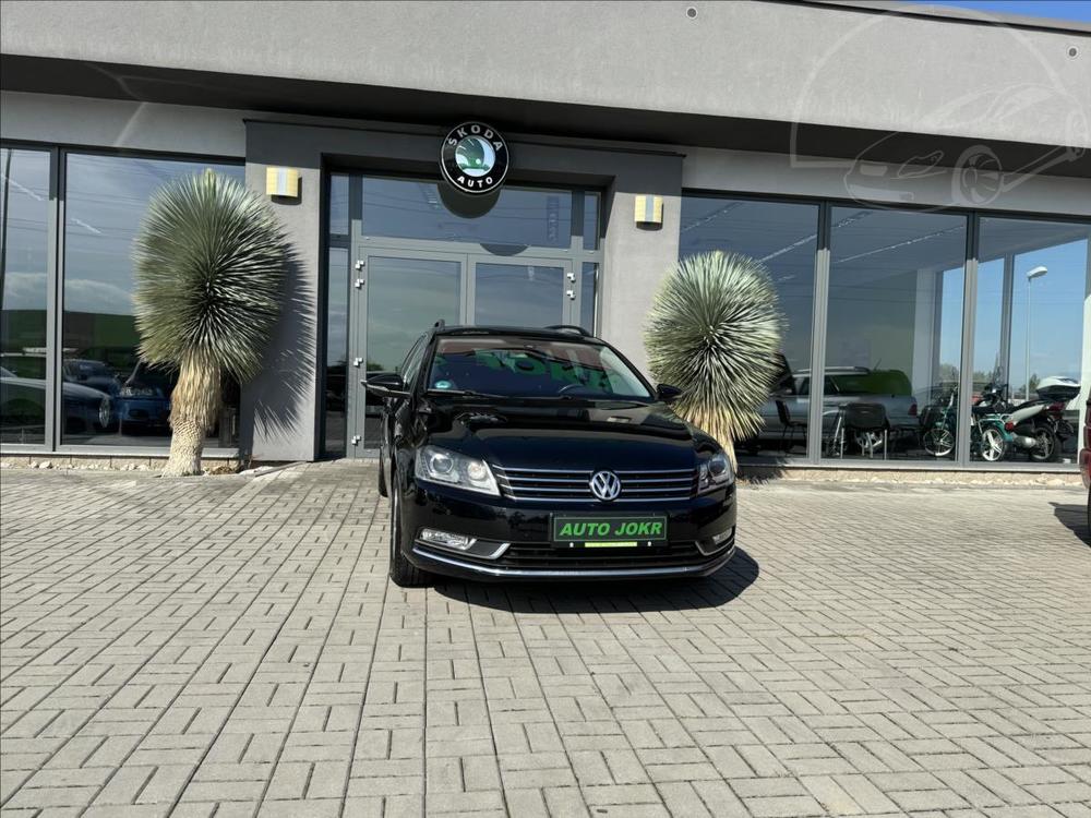 Volkswagen Passat 1,4   TSI 90kW LED ALU NAV 1.M