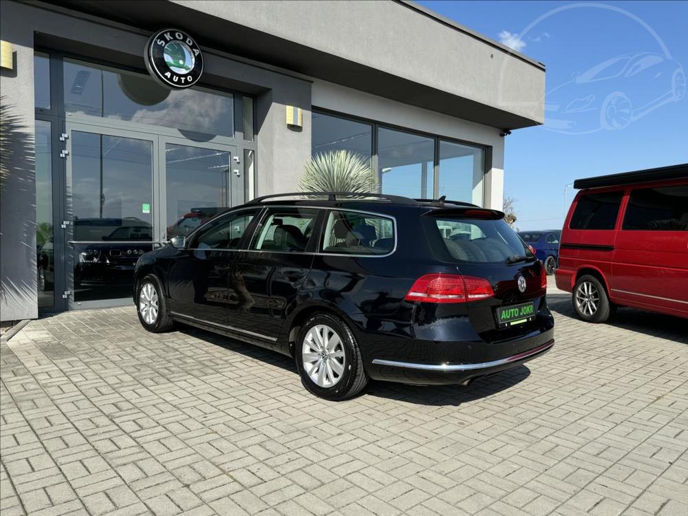 Volkswagen Passat 1,4   TSI 90kW LED ALU NAV 1.M