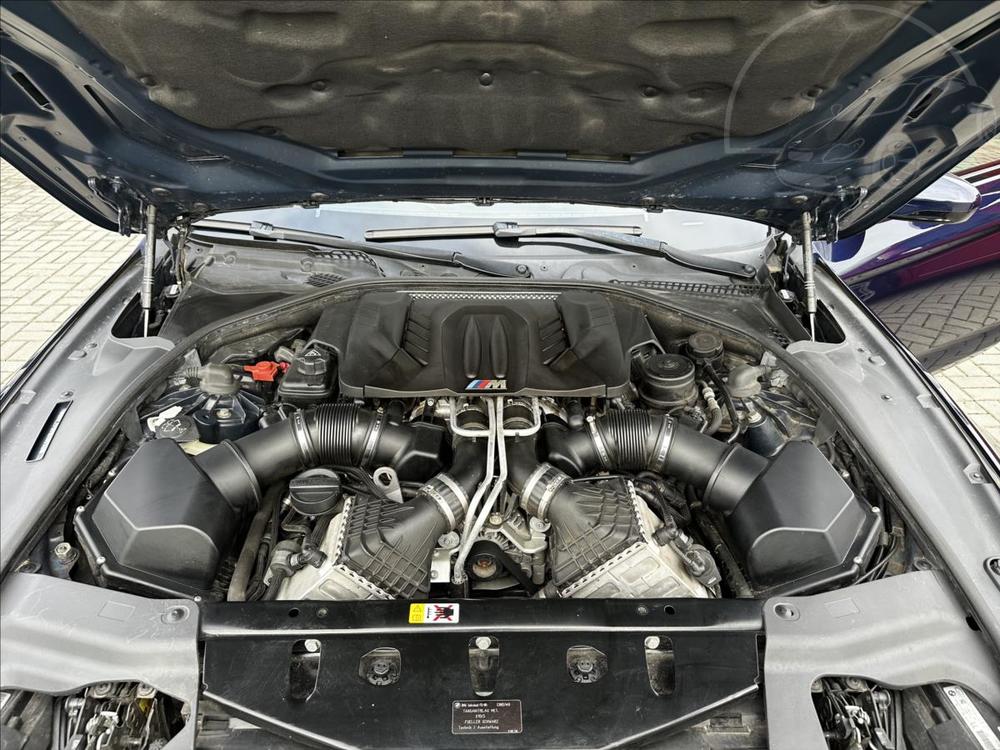 BMW M6 4,4   V8 412kW BI-TURBO CABRIO