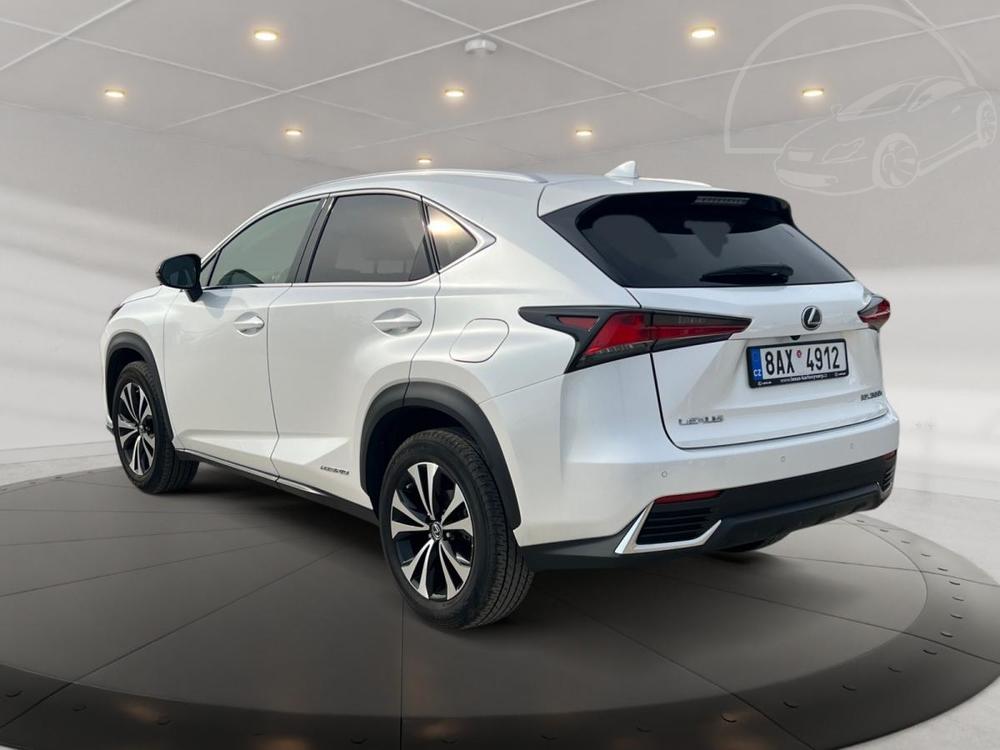 Lexus  145kW SPORT KَE NAVI CZ DPH