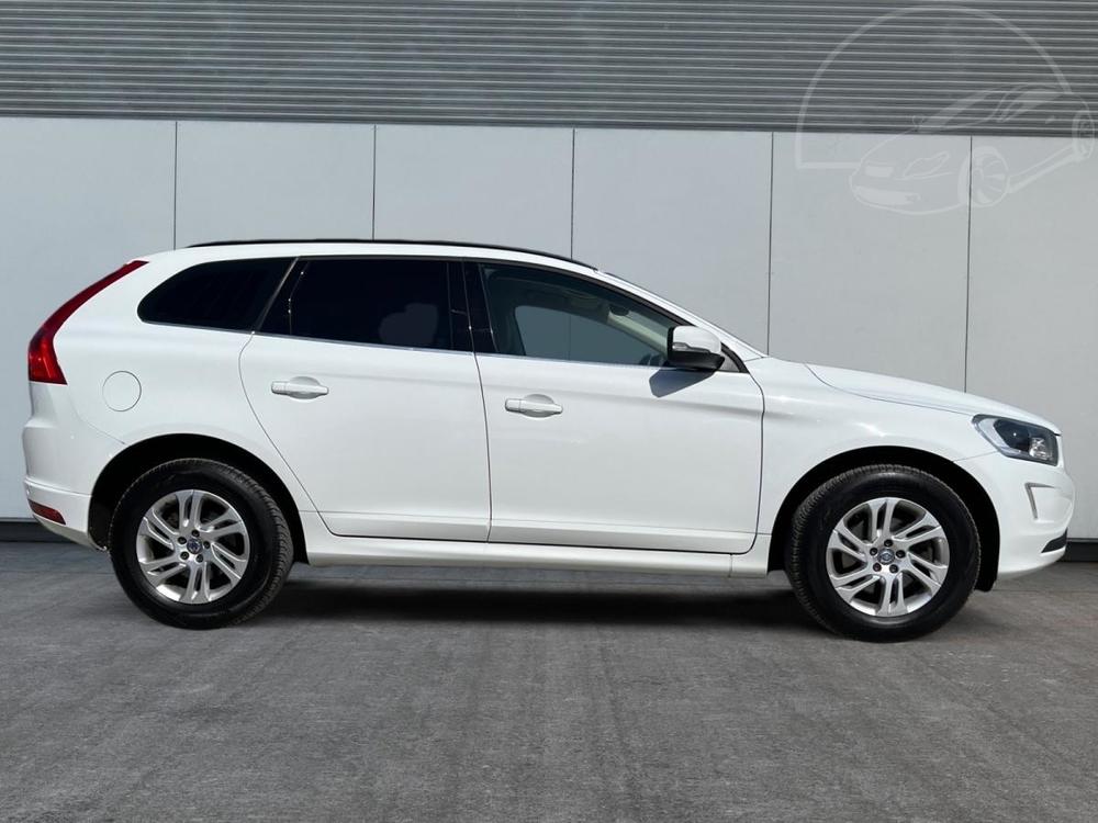 Volvo XC60 2.4D4 140kW 4x4 ASIST CZ DPH