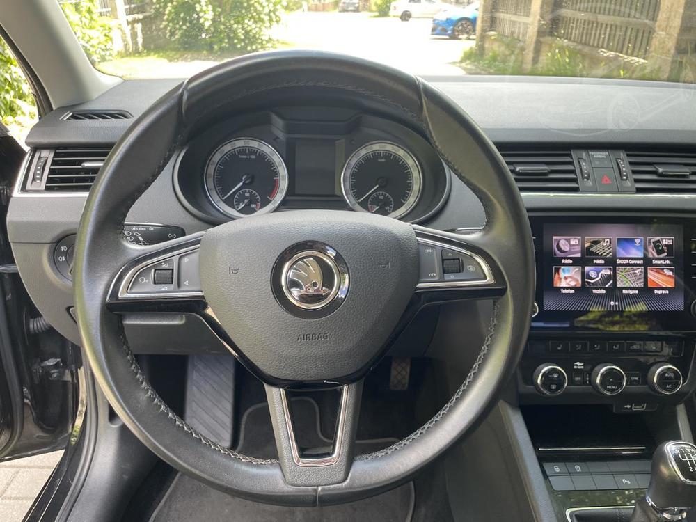 koda Octavia 1.6 TDI style plus, navi,ledr