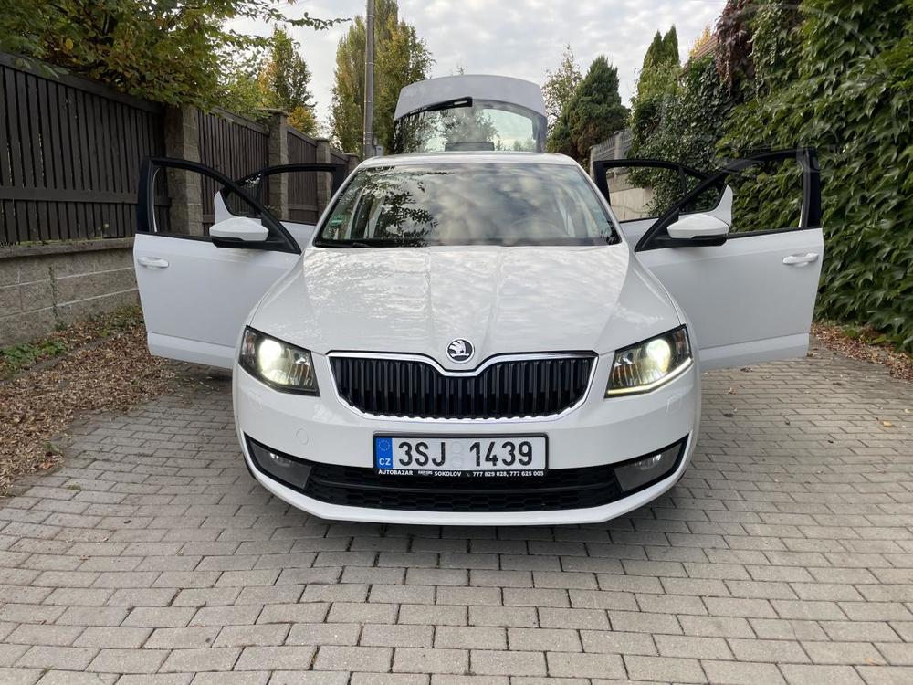 koda Octavia 1,6 TDI SEDAN Style BiXEN