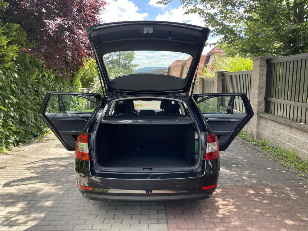 koda Octavia 1.6 TDI style plus, navi,ledr