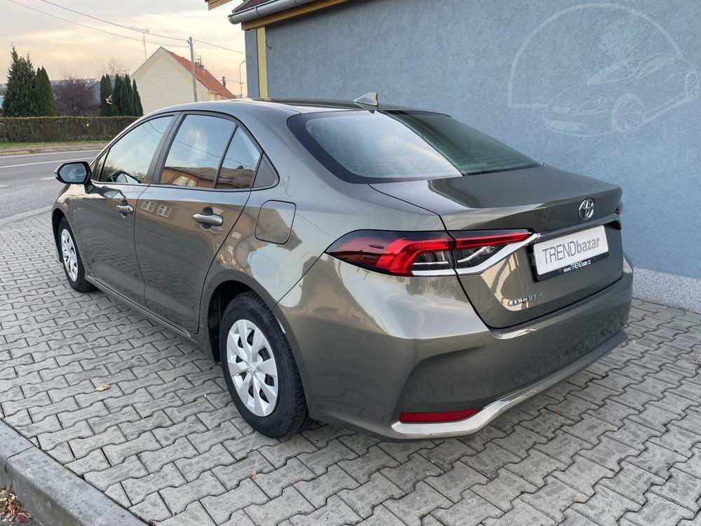 Toyota Corolla 1,5 DYNAMIC, R, 1.MAJ.